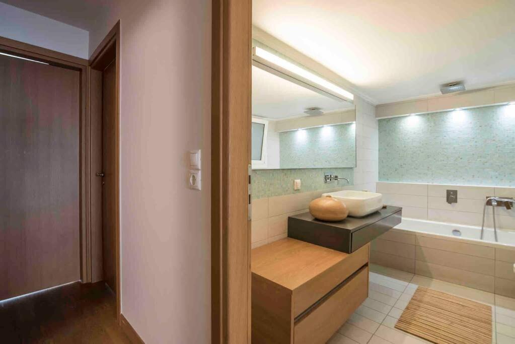 Luxury Living Apartment Athens Exterior photo