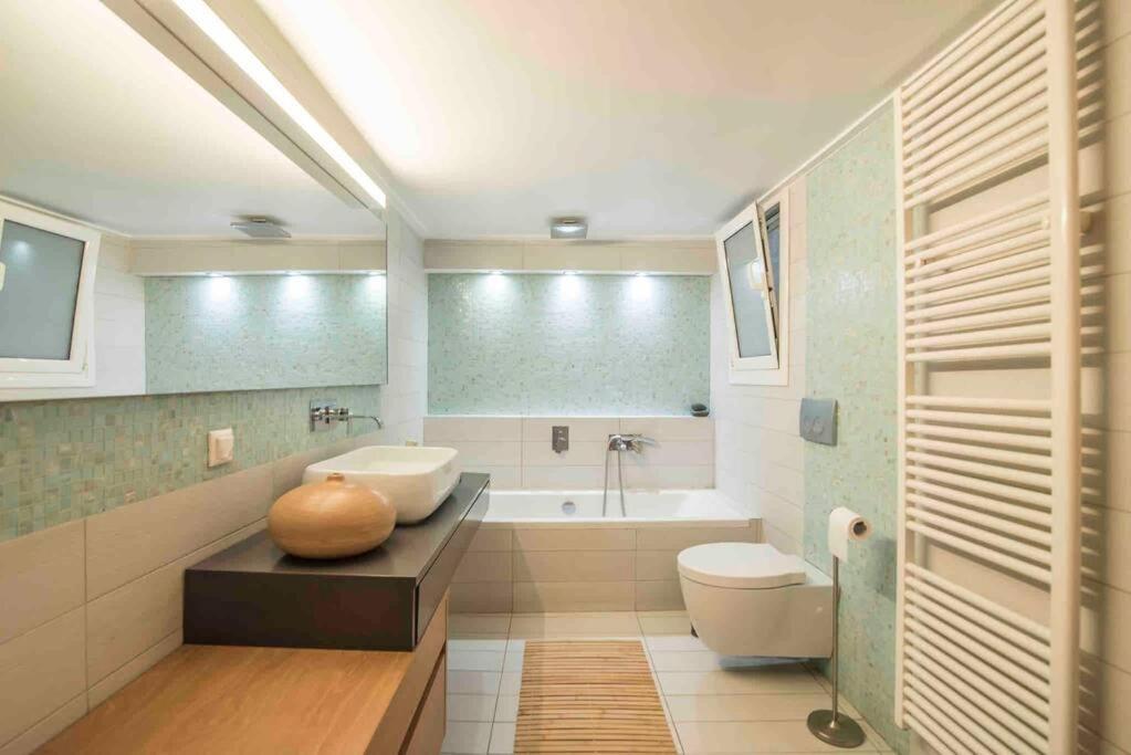 Luxury Living Apartment Athens Exterior photo